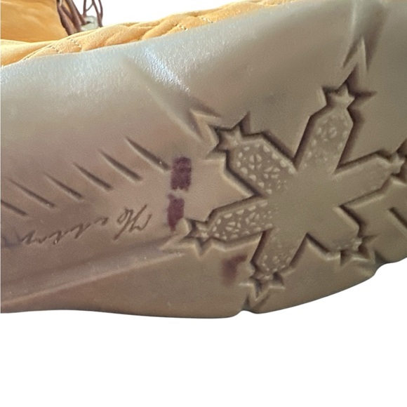 Womens Helly Hansen Leather Embroidered SnowflakeWaterproof Boots Size 7 - Picture 11 of 11